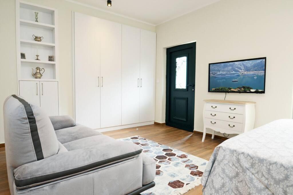 Appartamento Urban Escape For Two In Cattaro Esterno foto